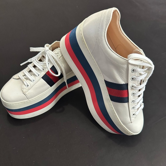 GUCCI SNEAKERS - Picture 1 of 12